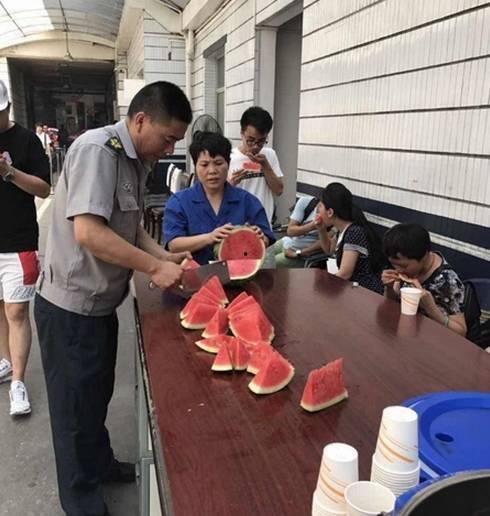 吃瓜群众图片高清,揭秘网络围观背后的众生相